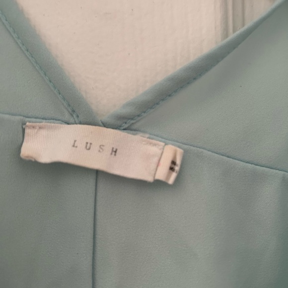 Flowy Blouse - Picture 2 of 4